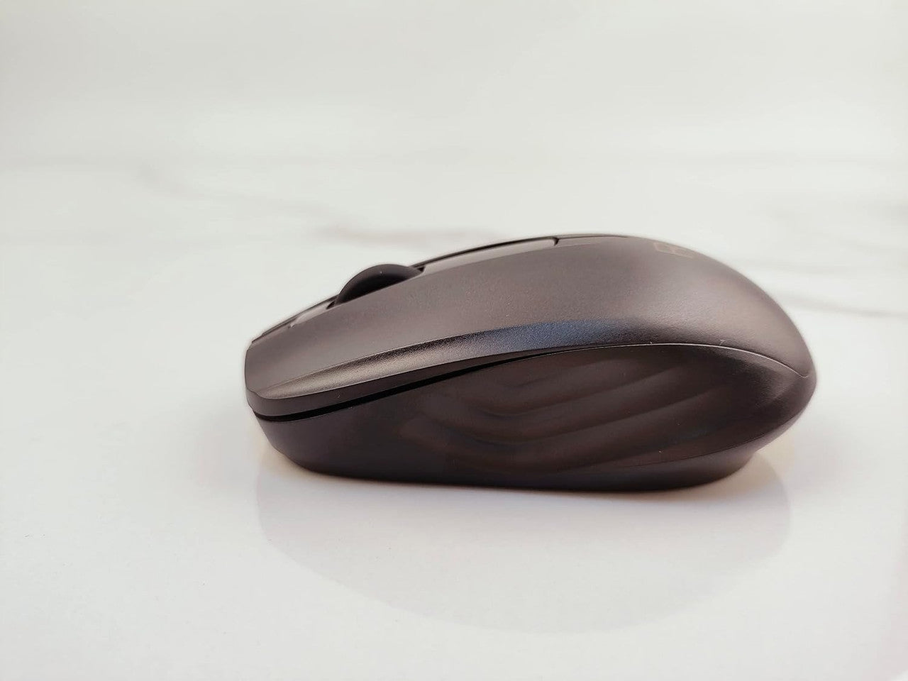 Rii Wireless Mouse 2.4G Wireless Mouse with USB Receiver (located in the battery compartment on the back of the mouse) for left and right handed users, PC/Laptop/Windows, black