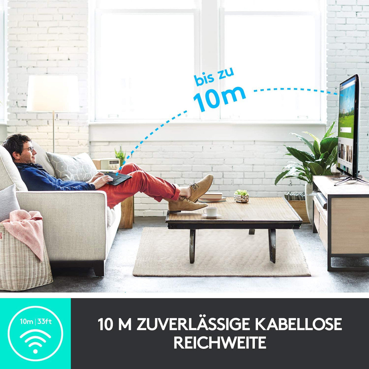 K400 PLUS WIRELESS TOUCH KEYBOARD - Relaxed wireless control of your PC connected TV