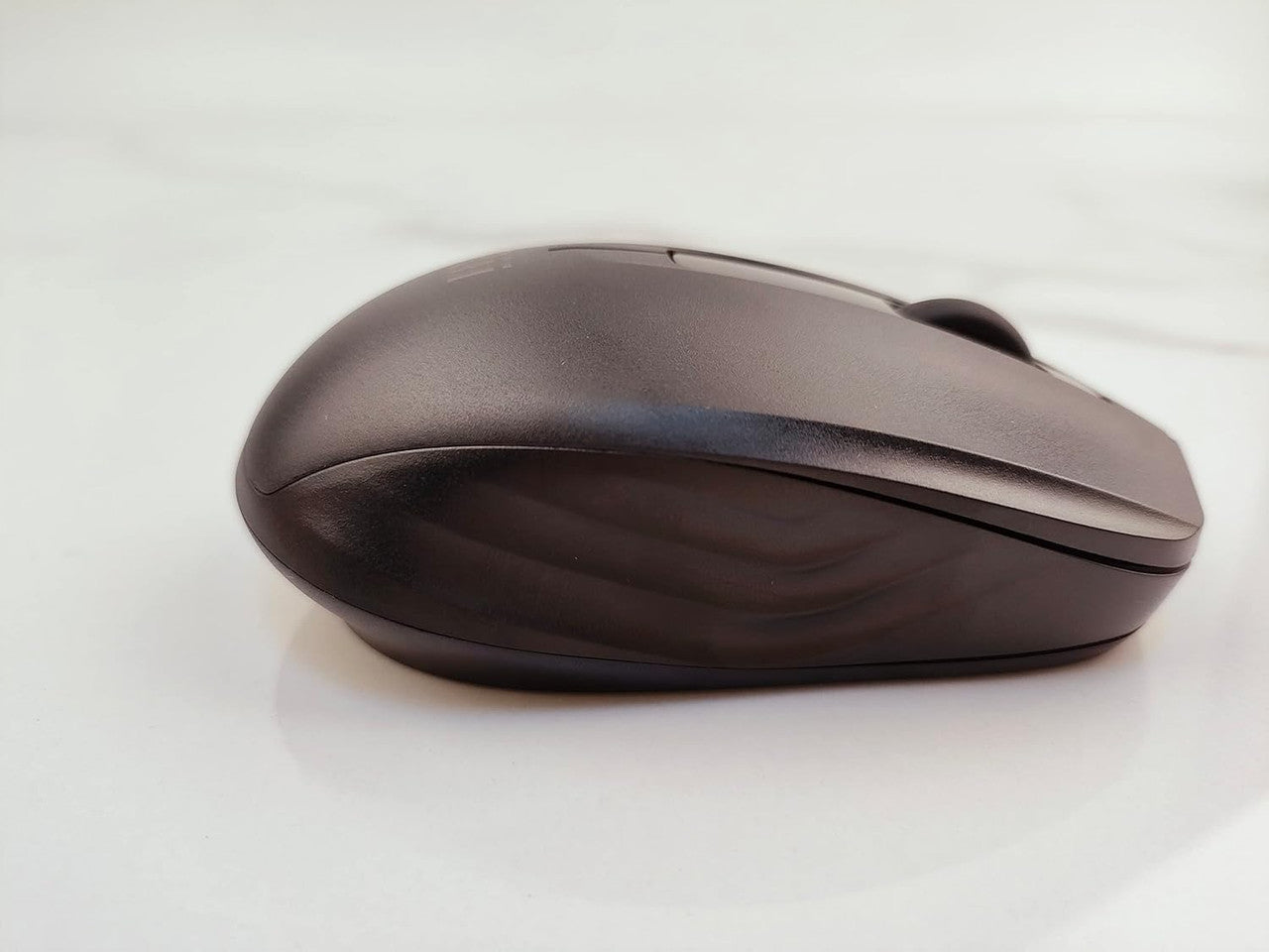 Rii Wireless Mouse 2.4G Wireless Mouse with USB Receiver (located in the battery compartment on the back of the mouse) for left and right handed users, PC/Laptop/Windows, black